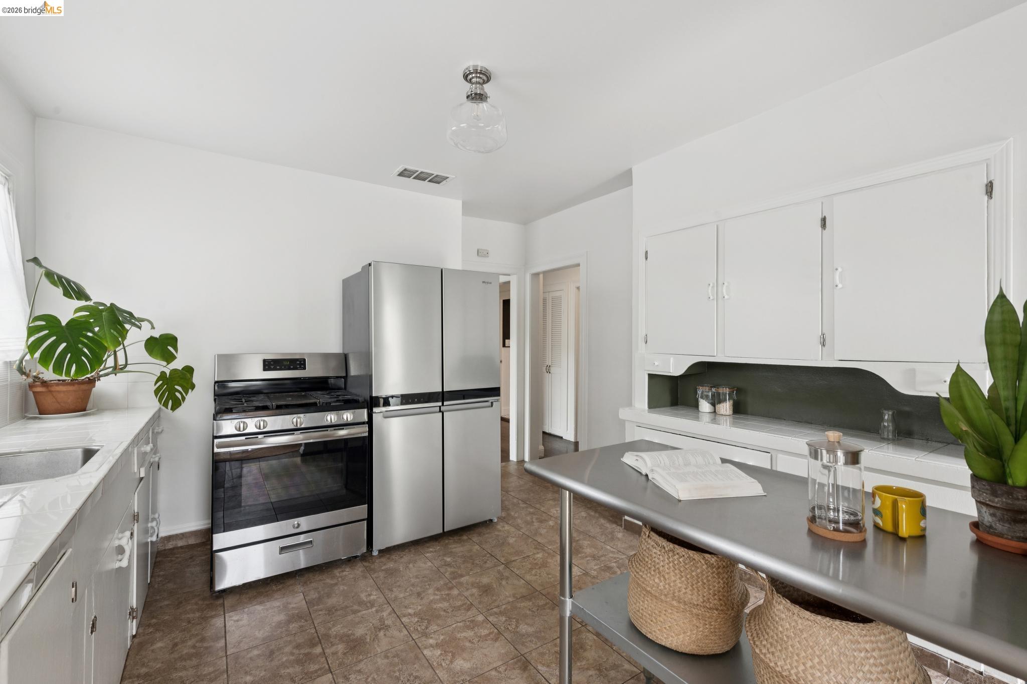 5366 Walnut