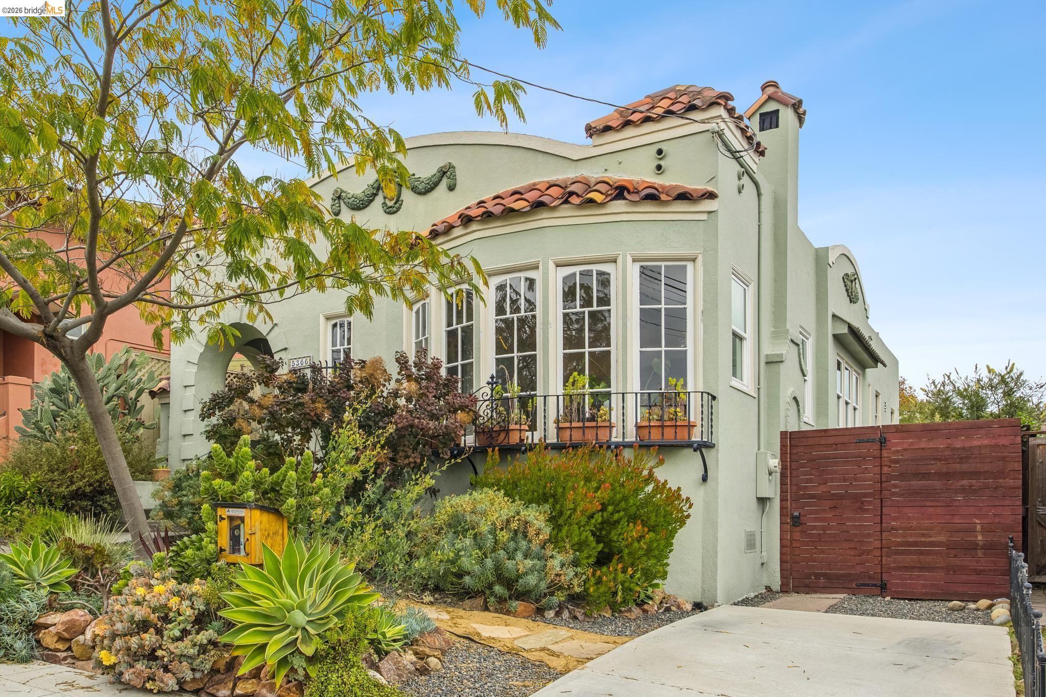 5366 Walnut