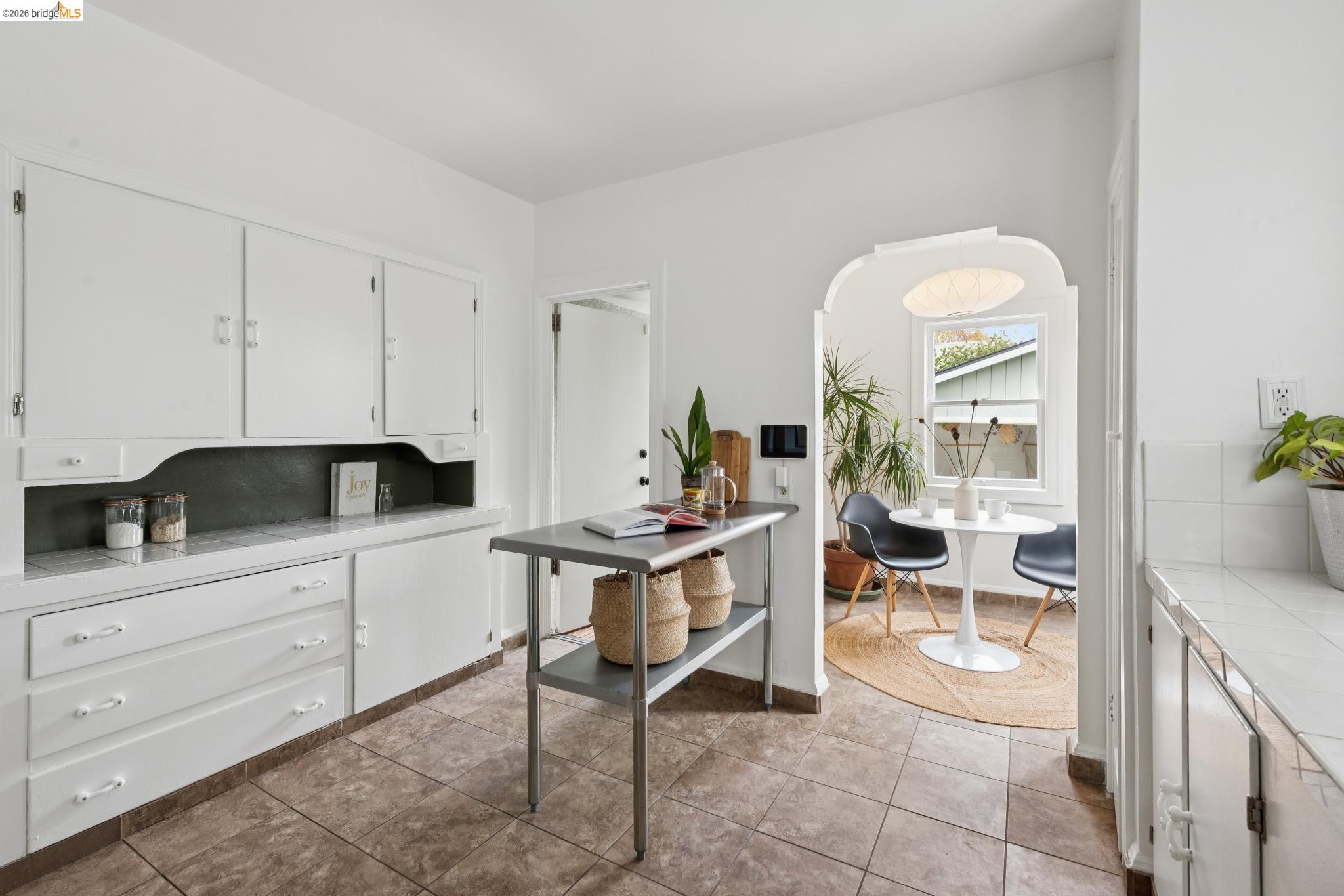 5366 Walnut