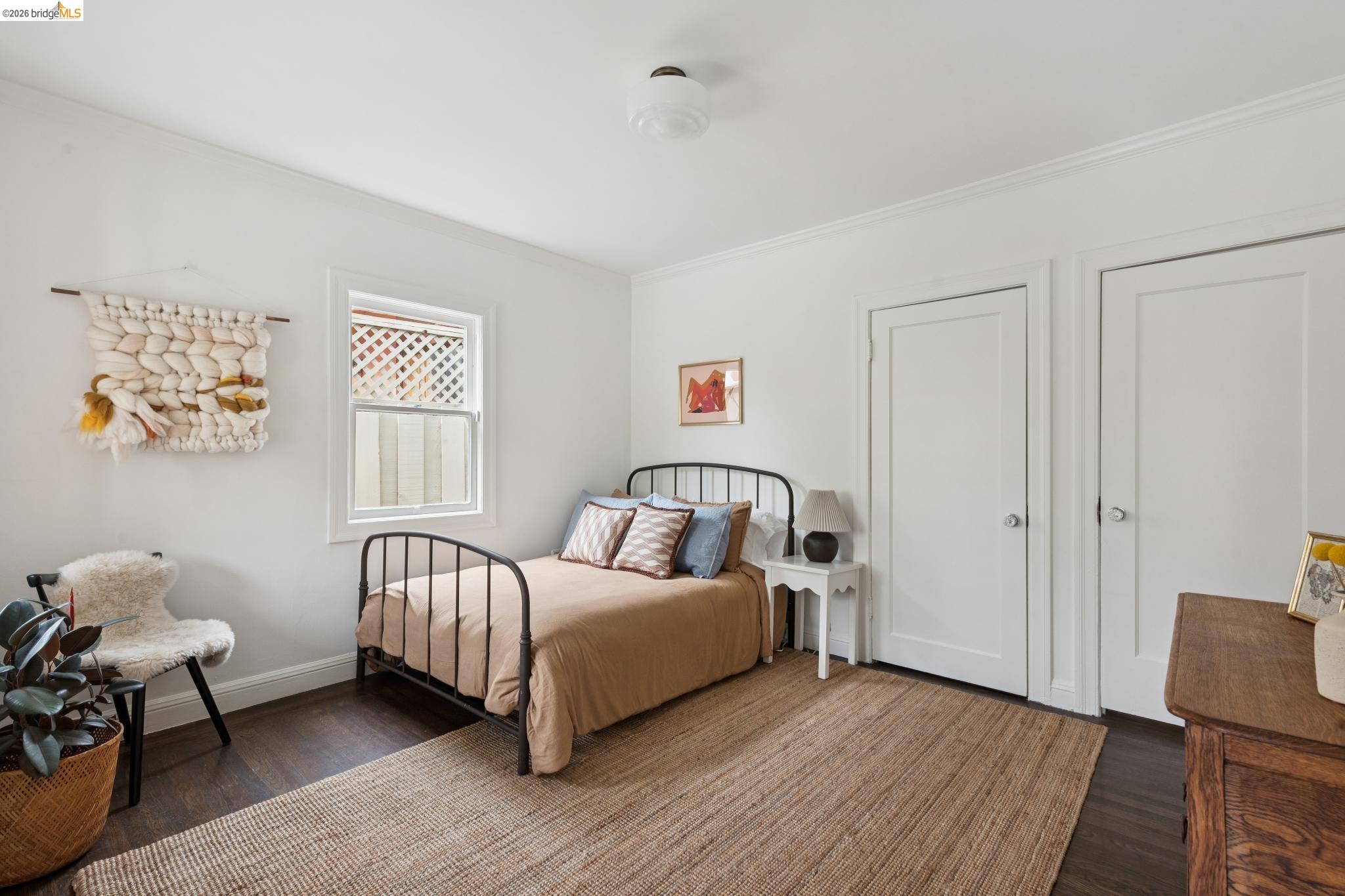 5366 Walnut