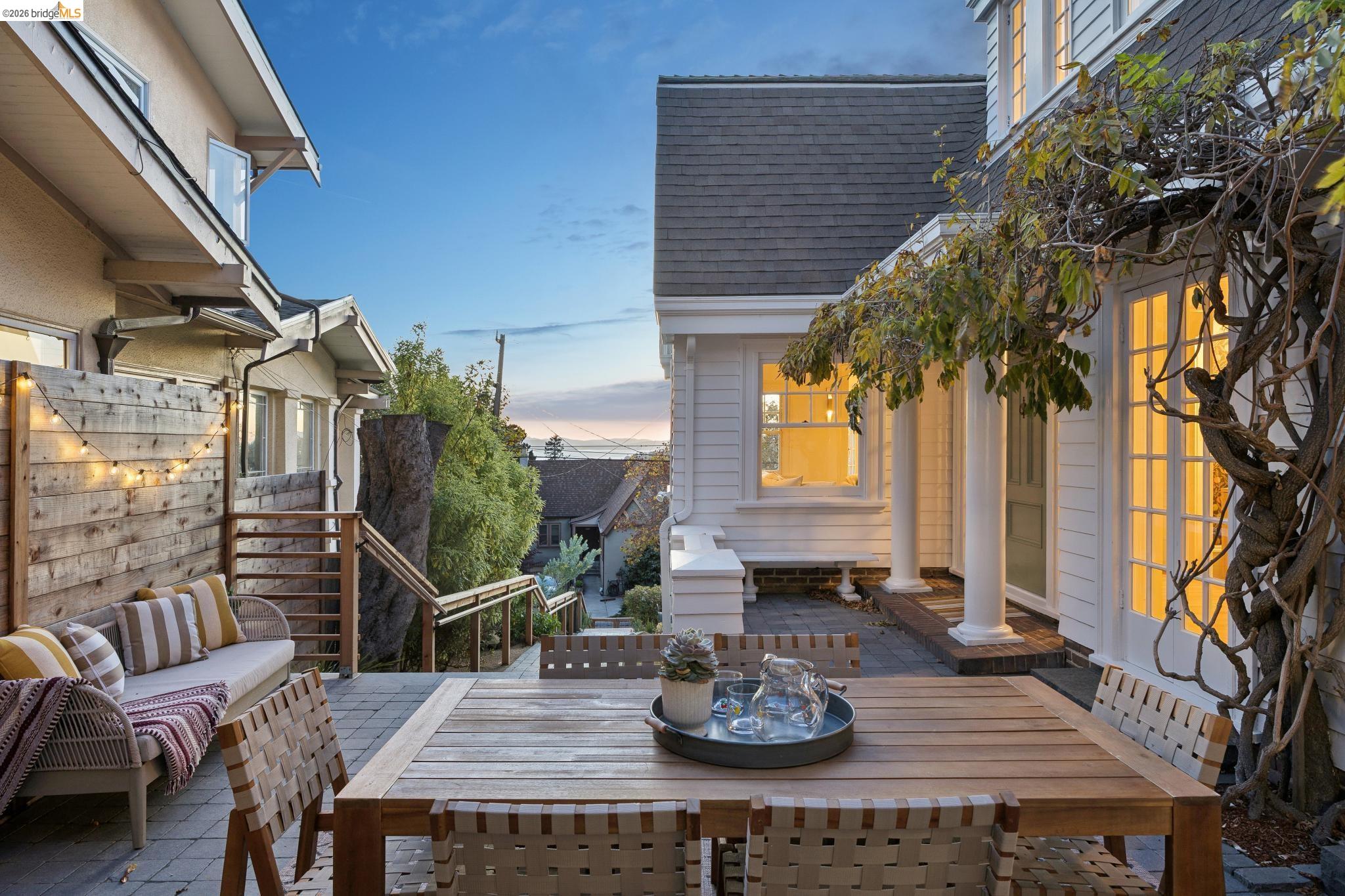 865 Contra Costa Ave