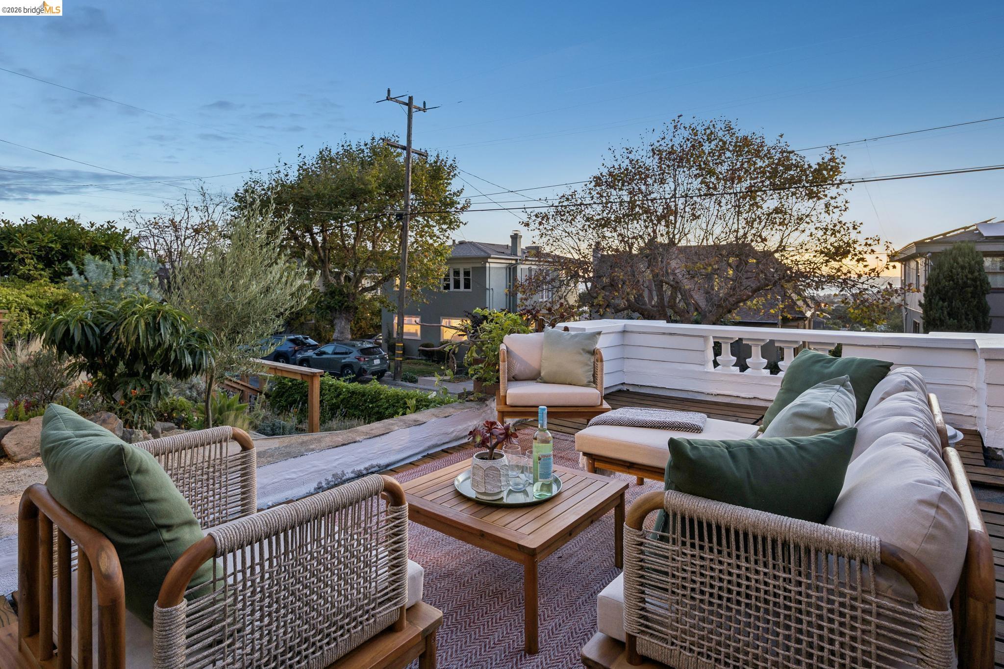 865 Contra Costa Ave