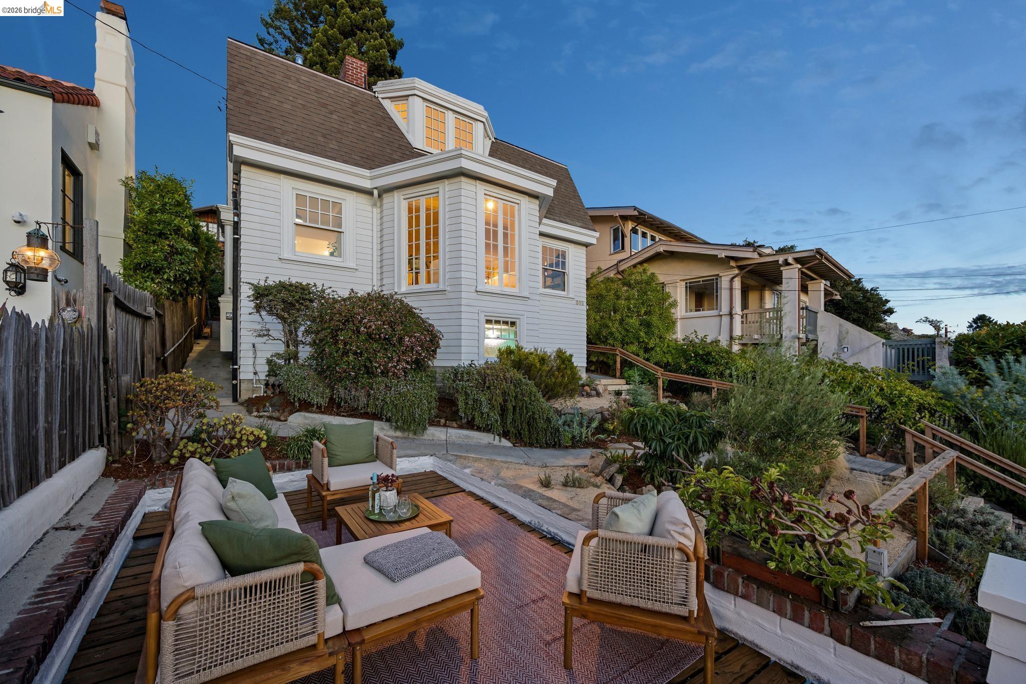 865 Contra Costa Ave