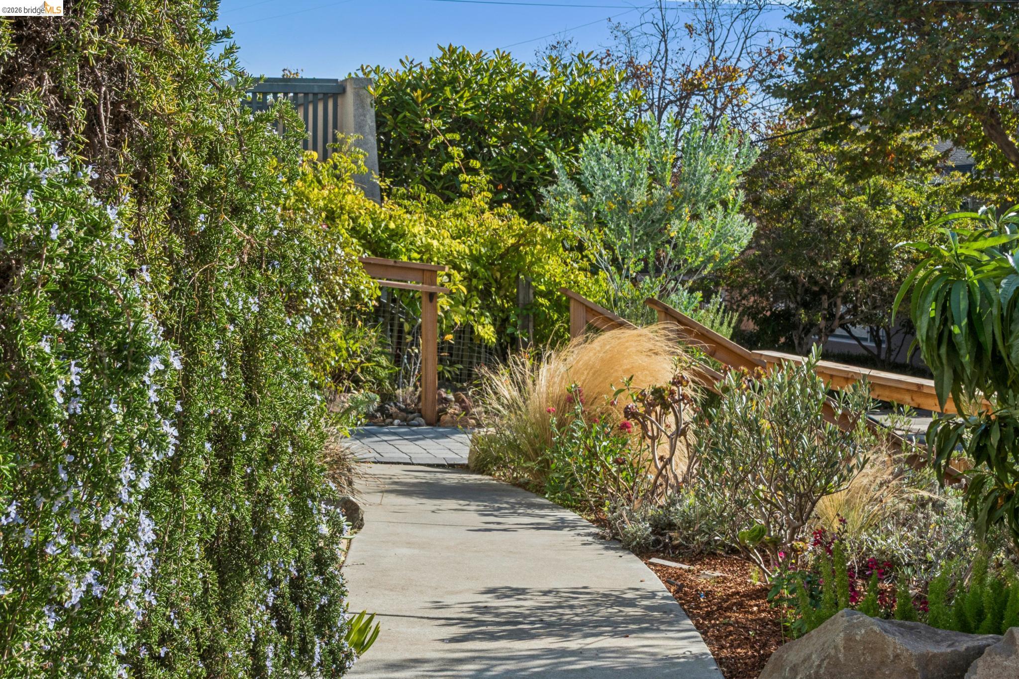 865 Contra Costa Ave