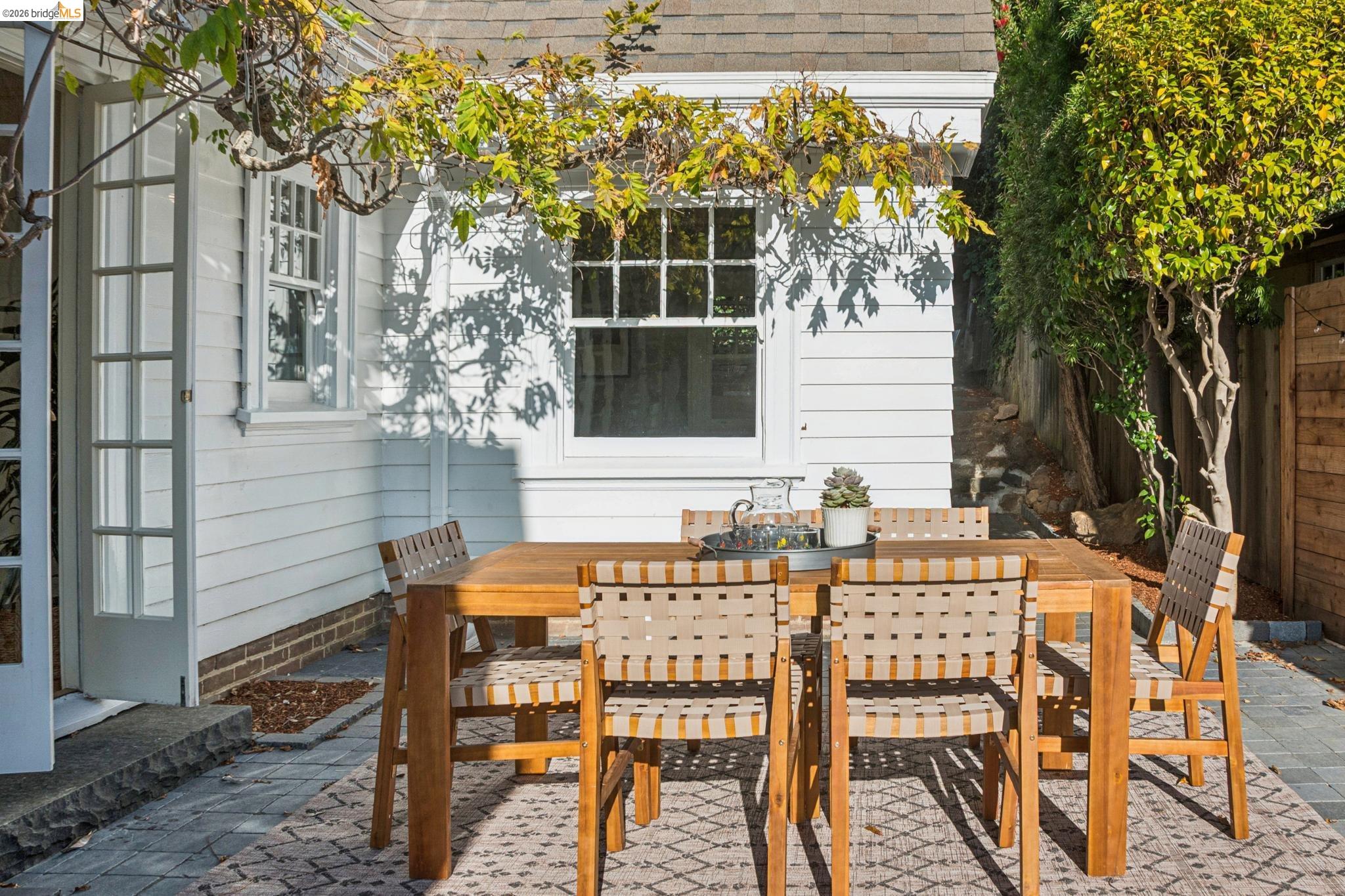 865 Contra Costa Ave
