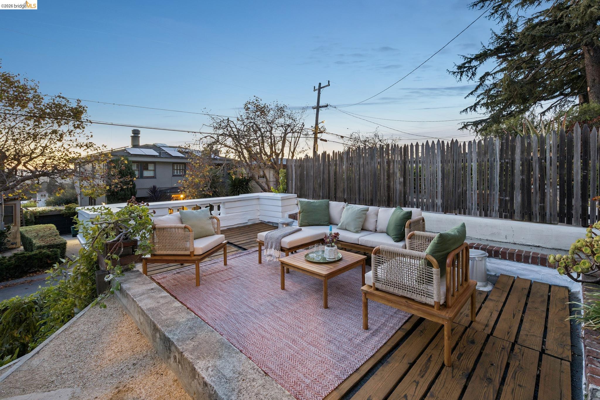 865 Contra Costa Ave