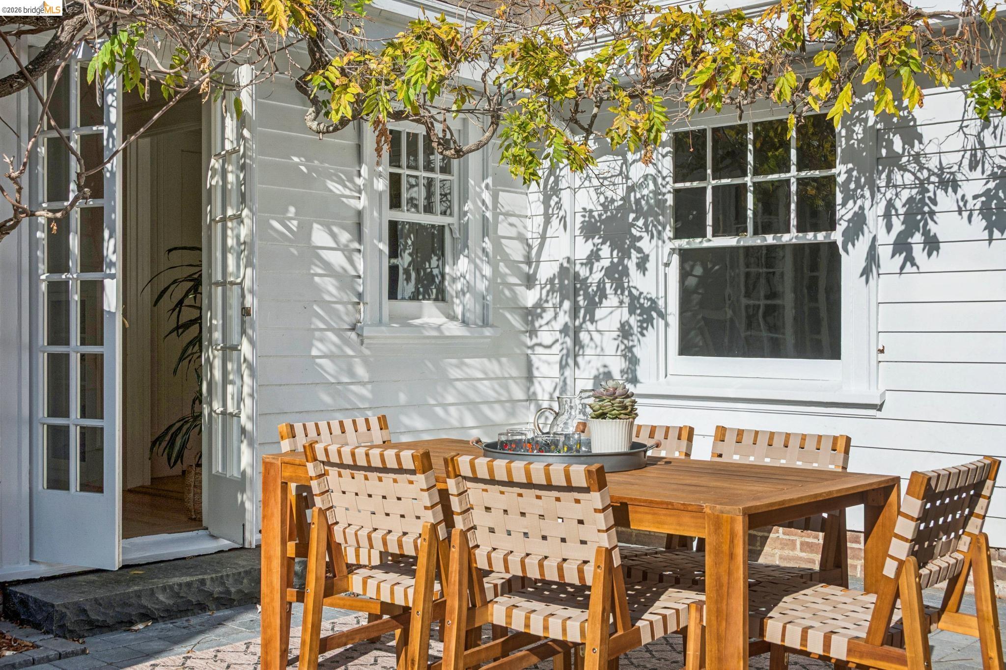 865 Contra Costa Ave