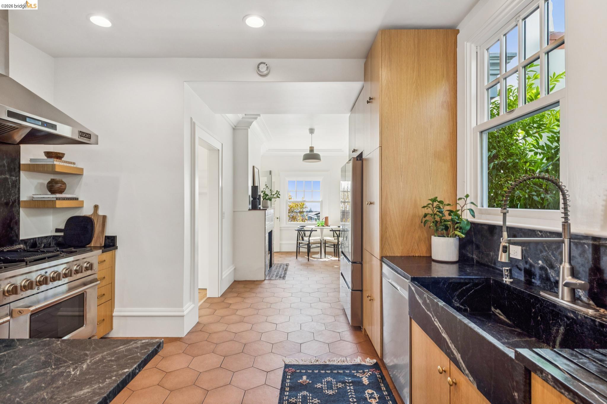 865 Contra Costa Ave