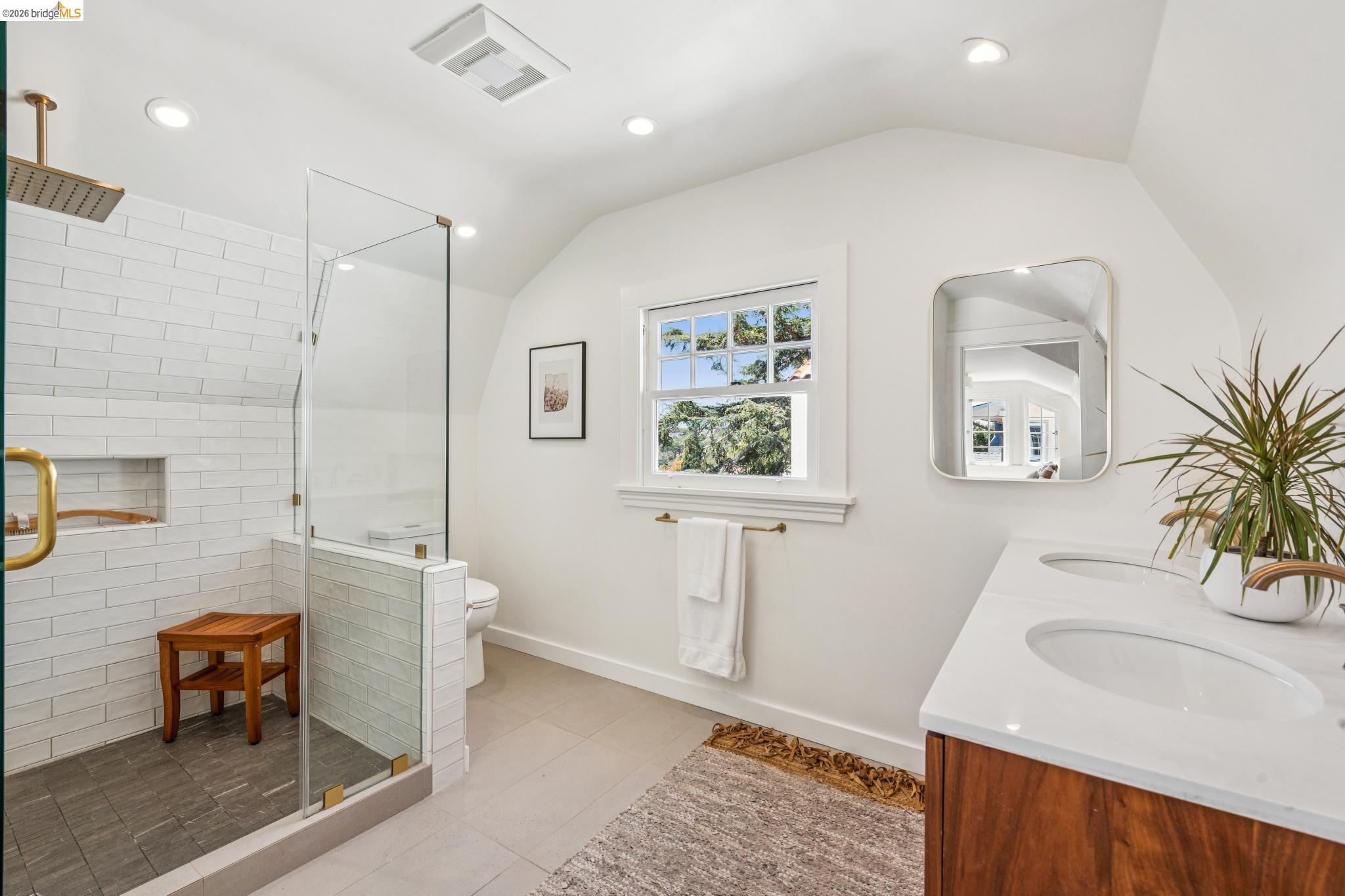 865 Contra Costa Ave