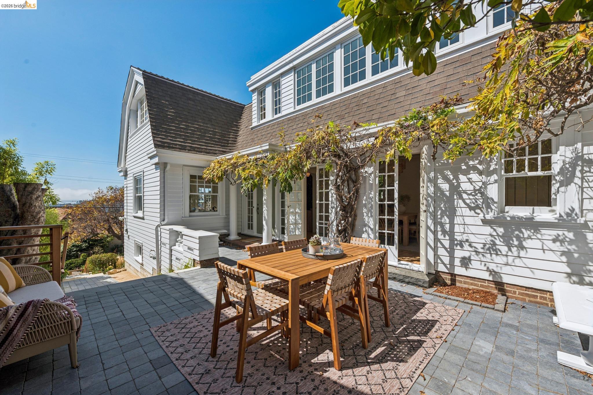 865 Contra Costa Ave