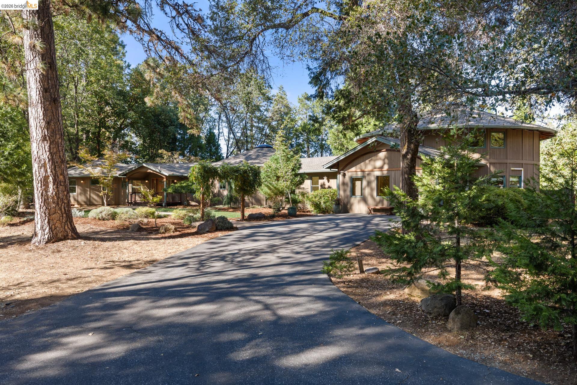 14655 Applewood Ln