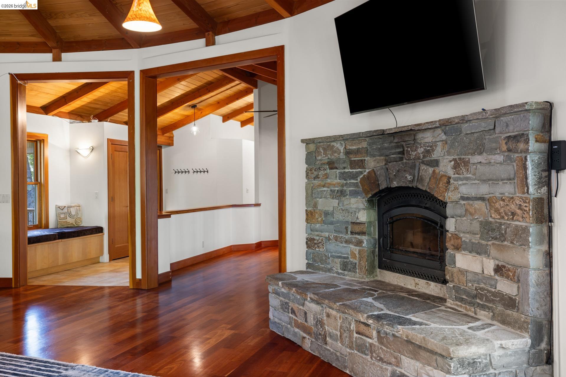 14655 Applewood Ln