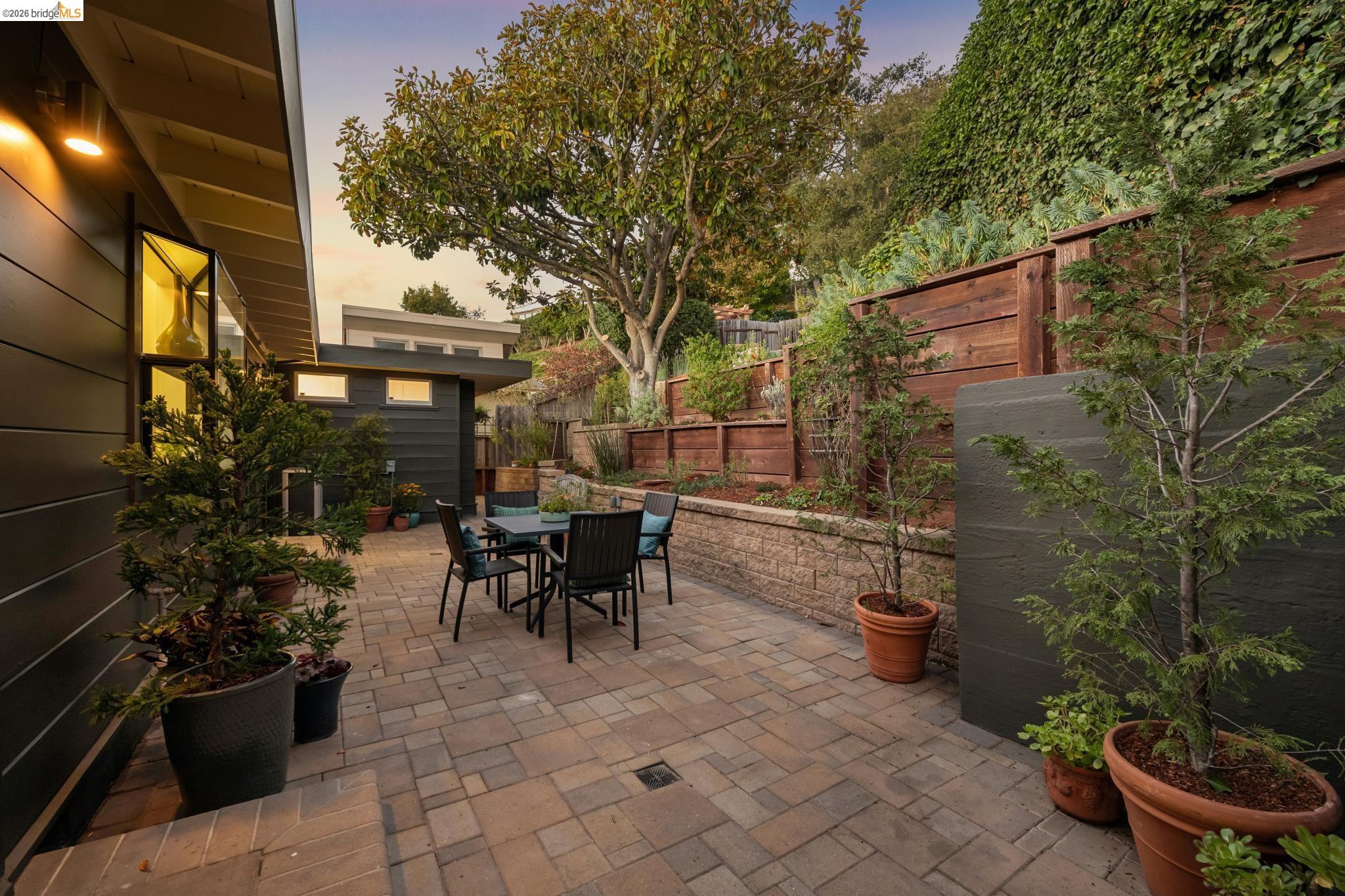 42 Cowper Ave