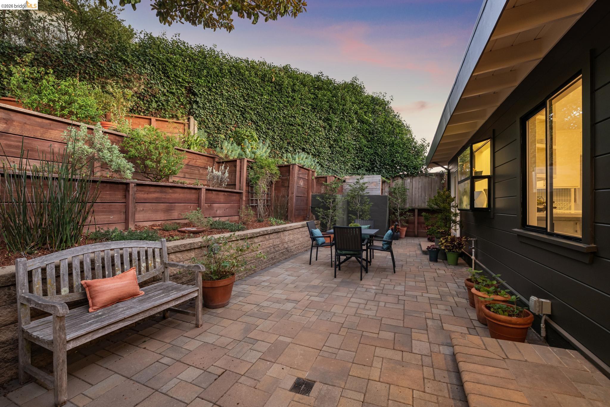 42 Cowper Ave