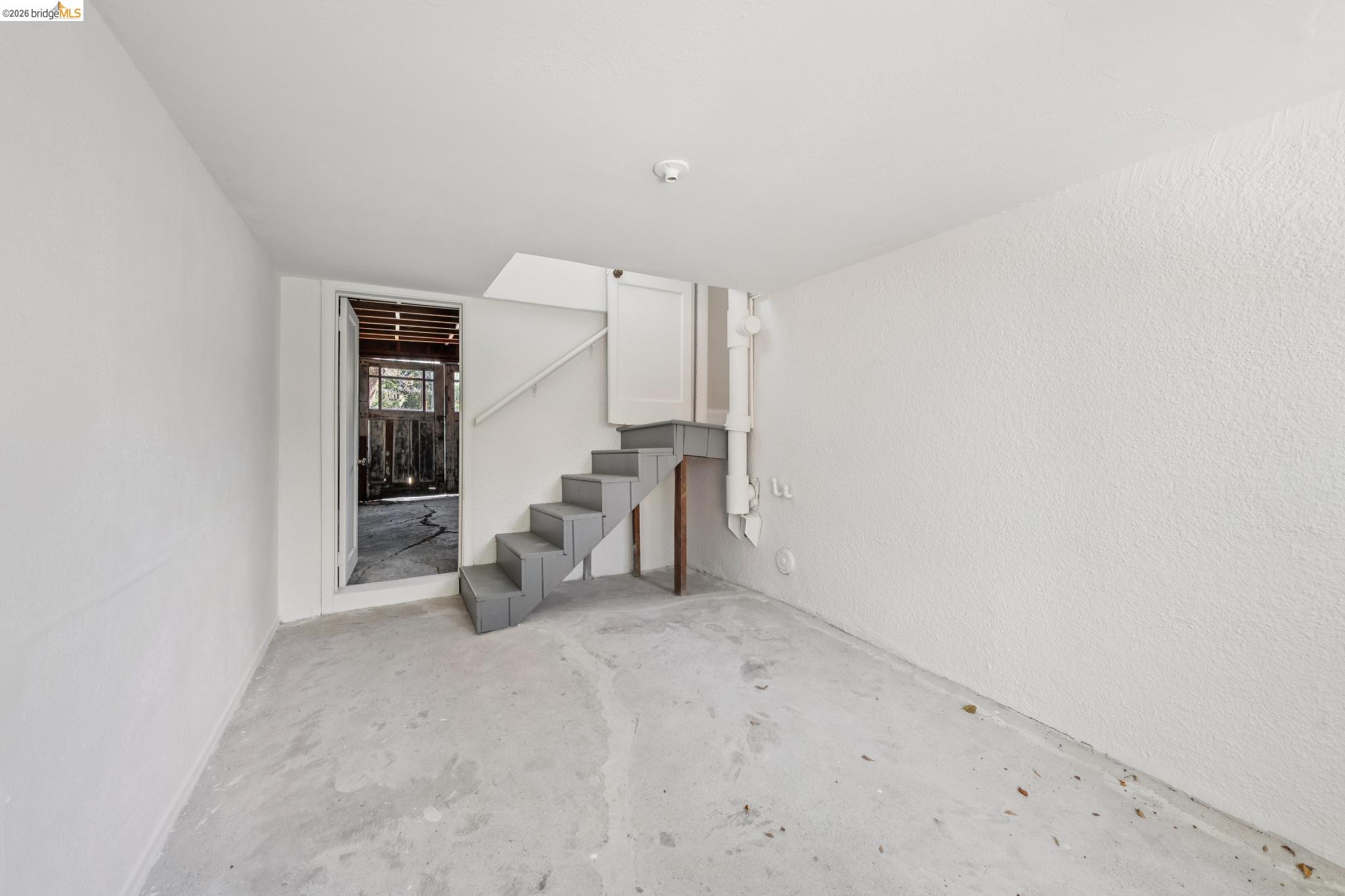 736 Key Route Blvd