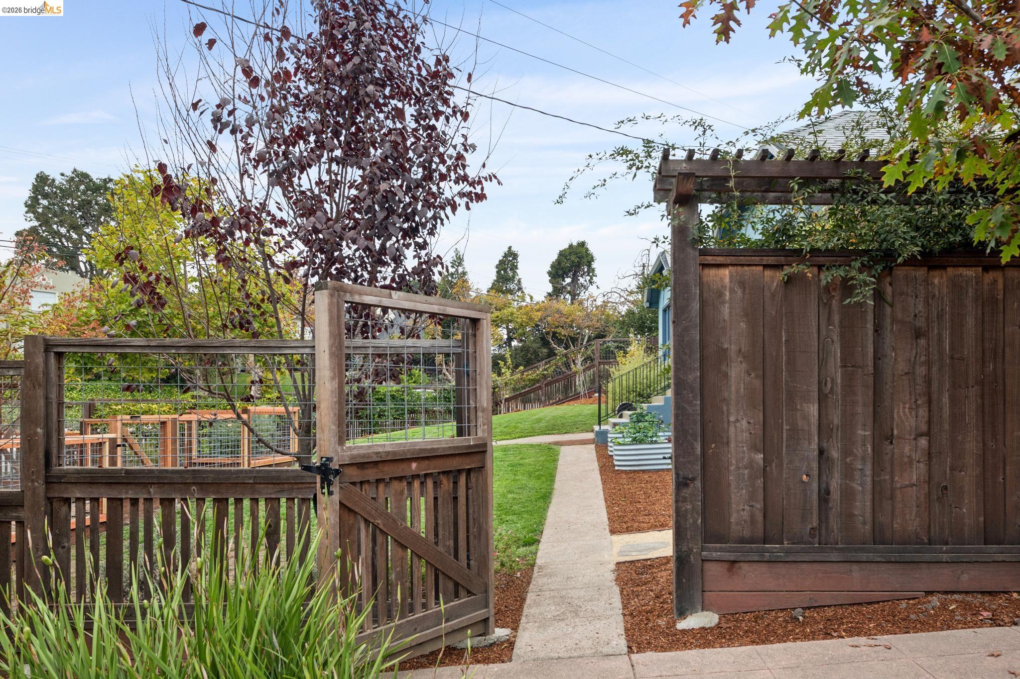 1117 The Alameda