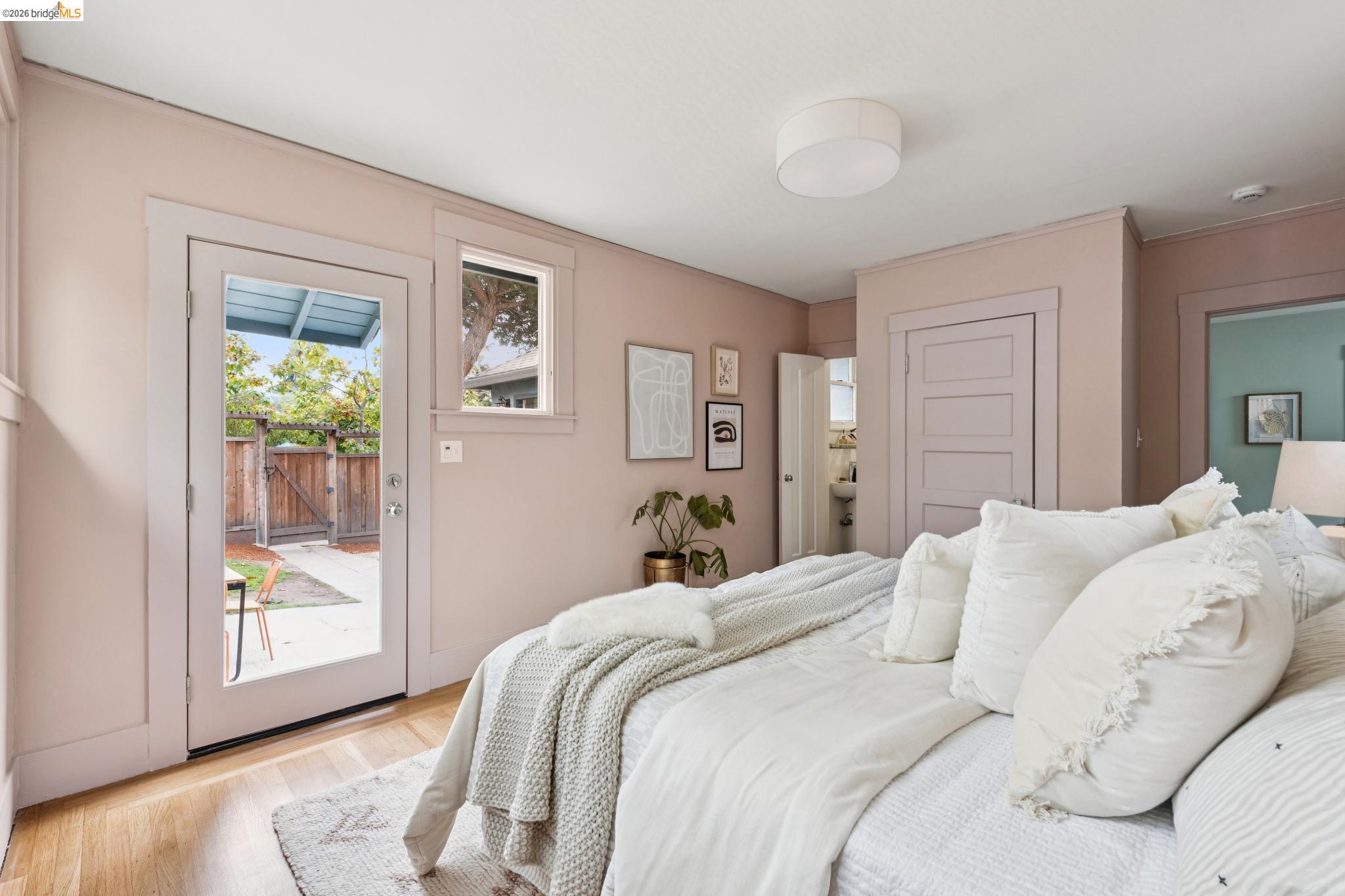 1117 The Alameda