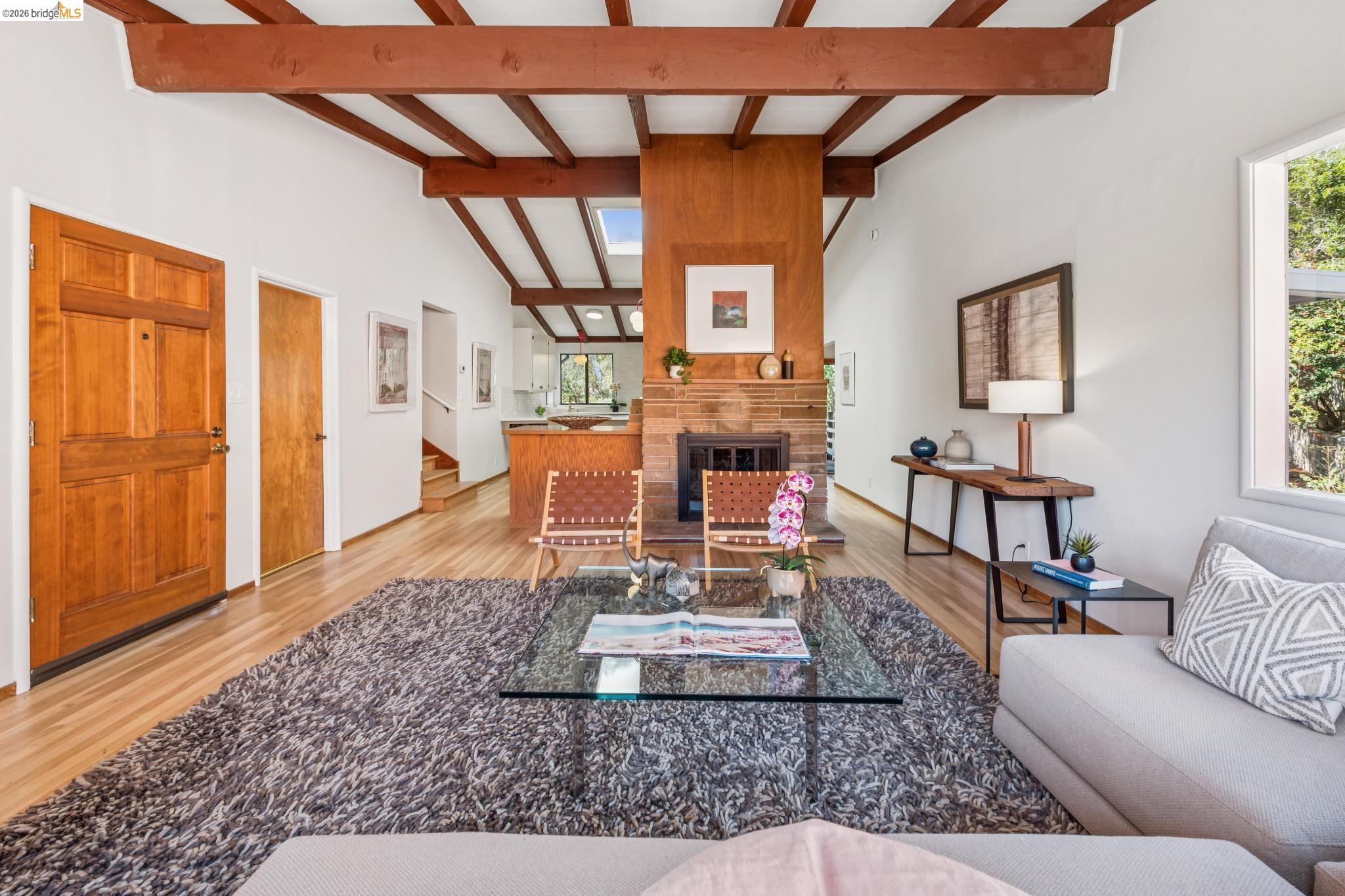 7767 Duke Ct