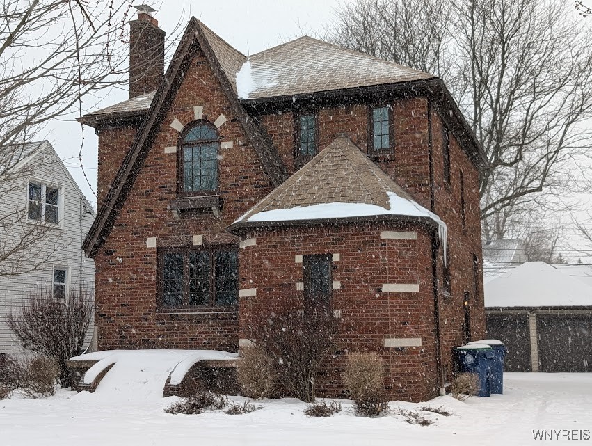1388 Eggert Road