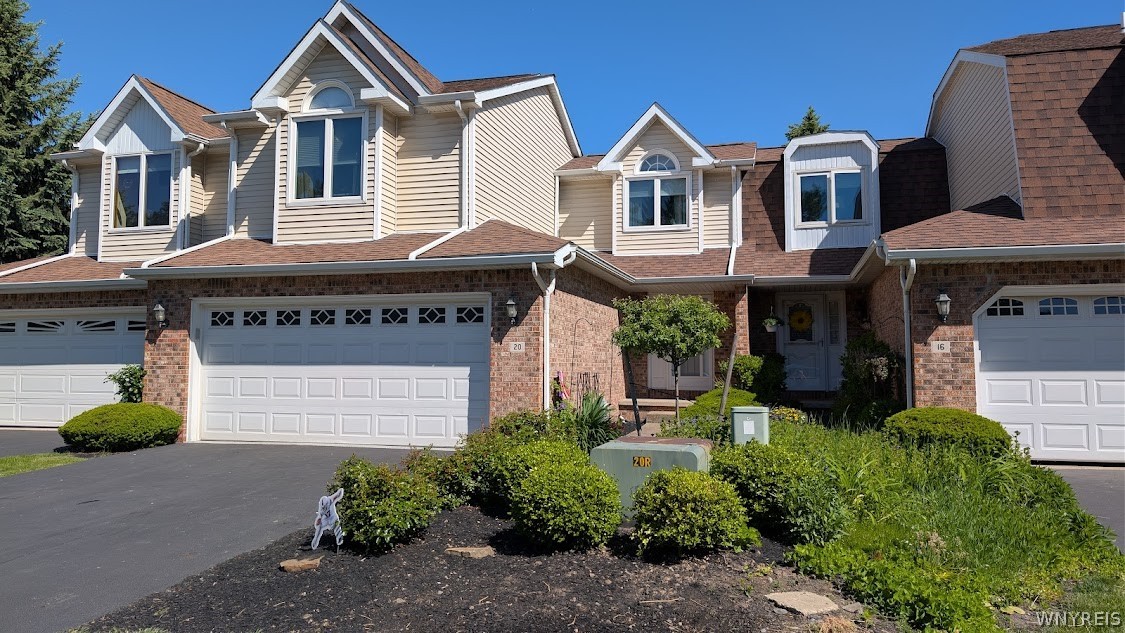 20 Niagara Shore Drive