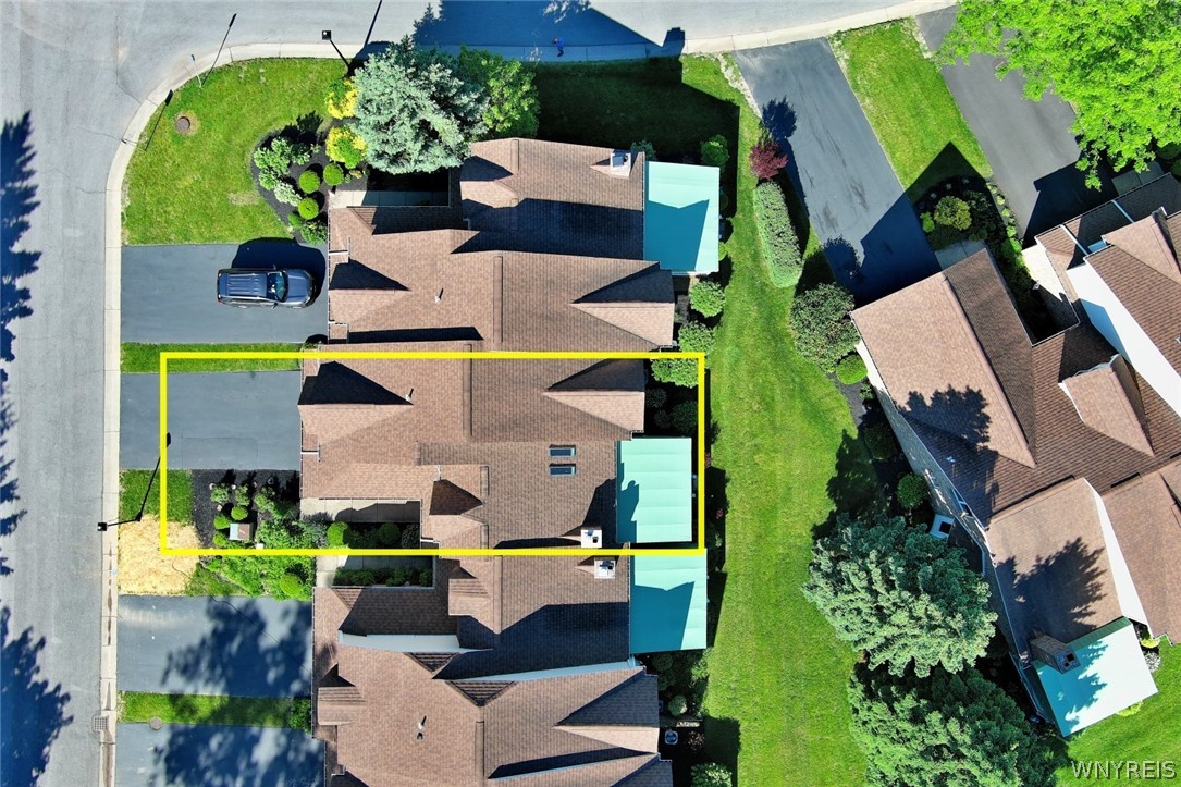 20 Niagara Shore Drive