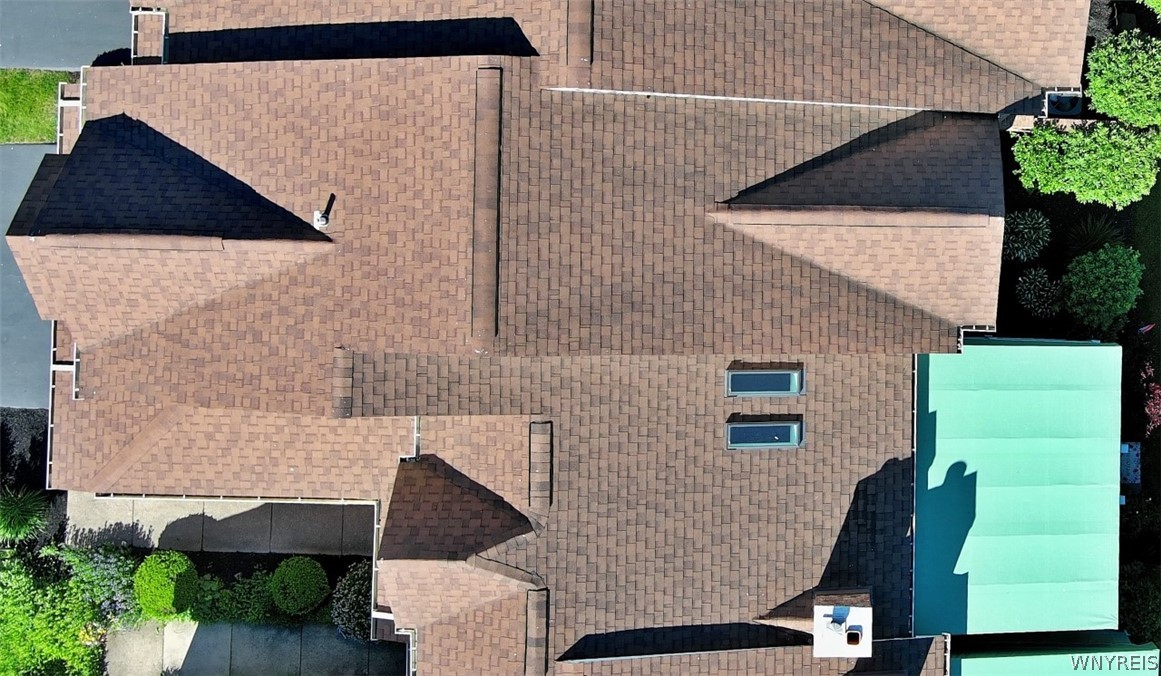 20 Niagara Shore Drive