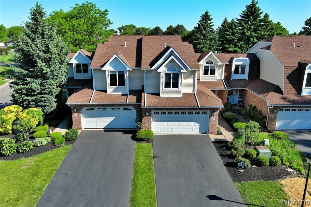20 Niagara Shore Drive