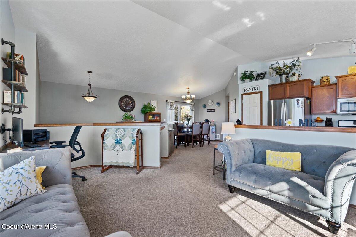 2887 W CRANBERRY AVE