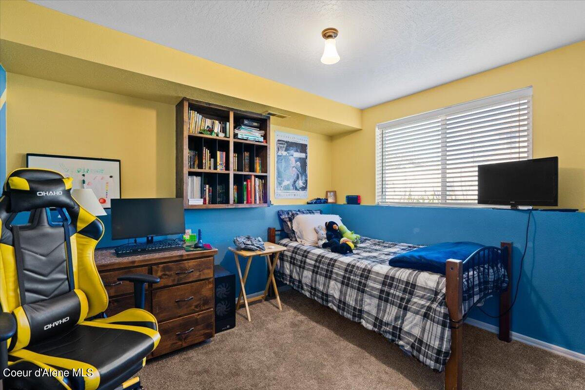 2887 W CRANBERRY AVE