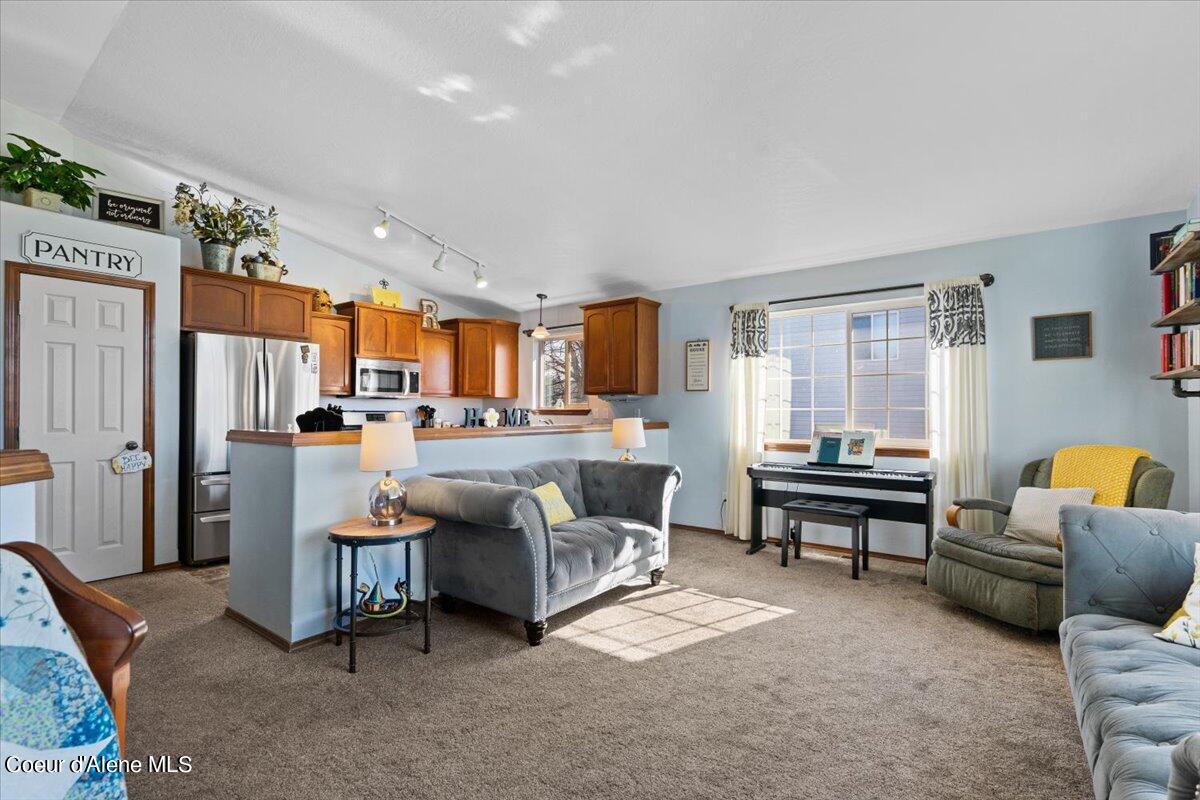 2887 W CRANBERRY AVE