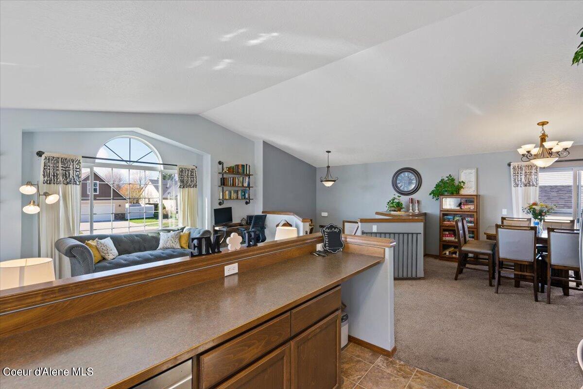 2887 W CRANBERRY AVE