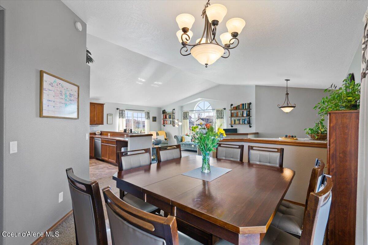 2887 W CRANBERRY AVE