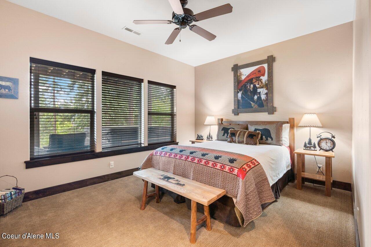 1510 E CHANTICLEER CT