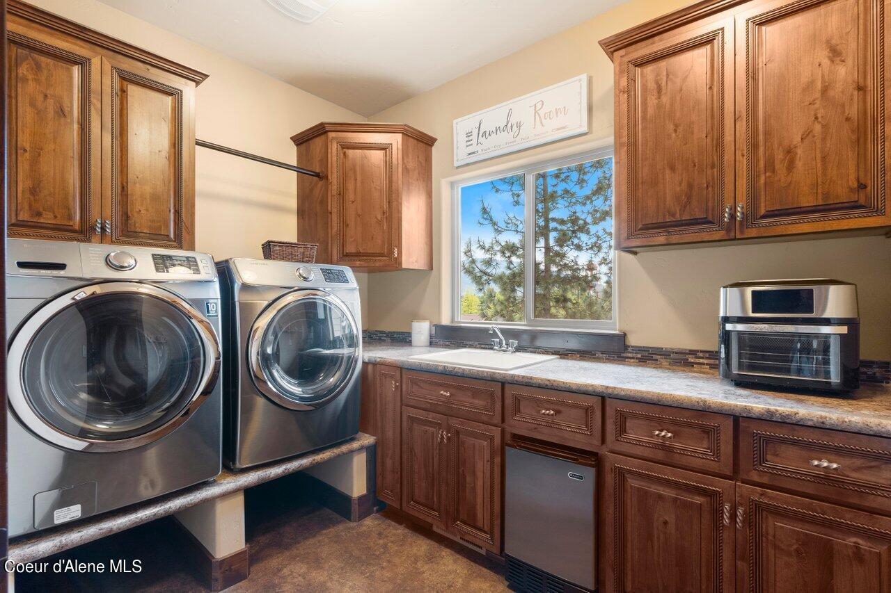 1510 E CHANTICLEER CT