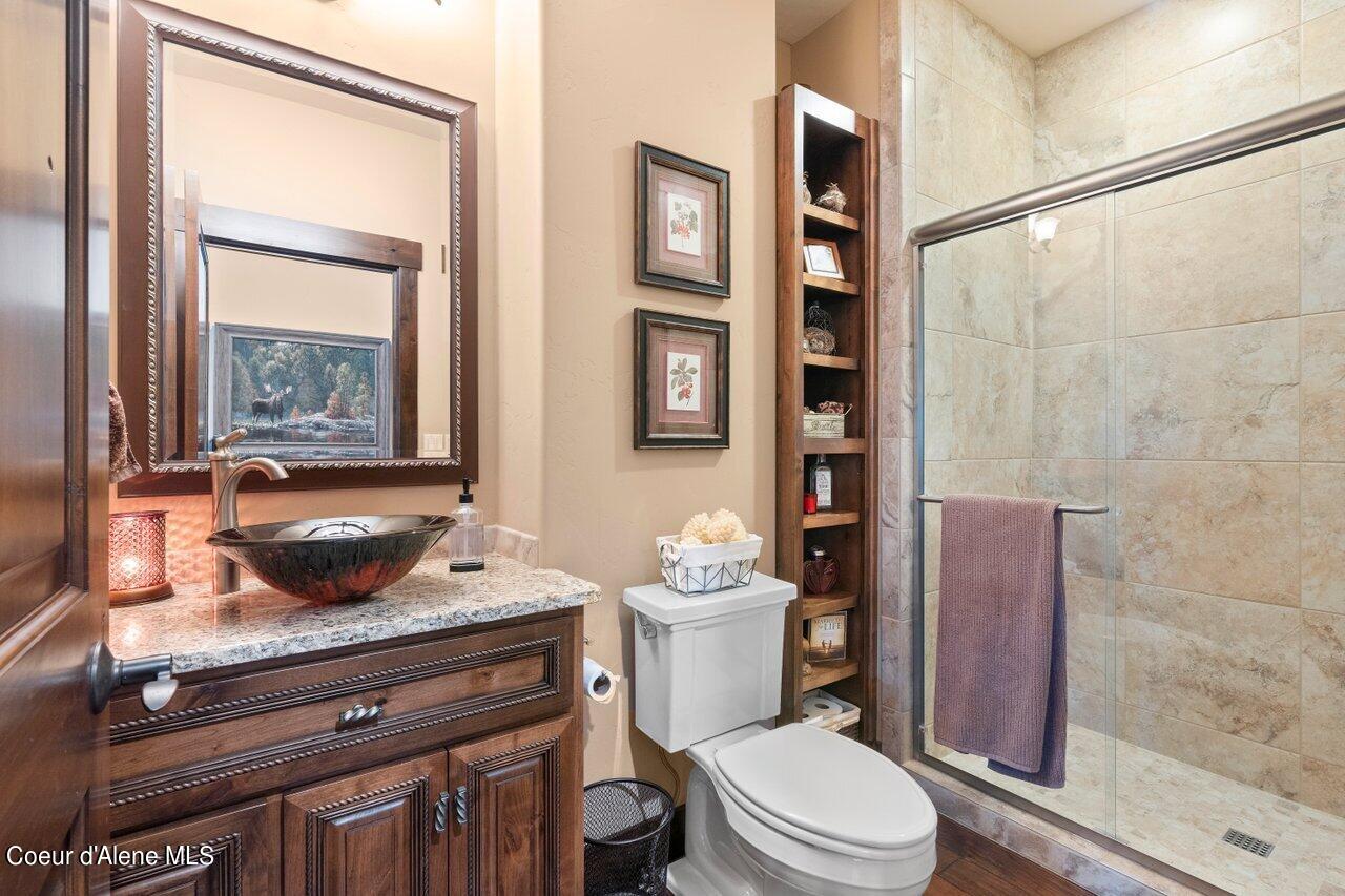 1510 E CHANTICLEER CT