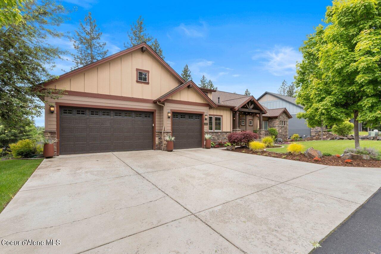 1510 E CHANTICLEER CT