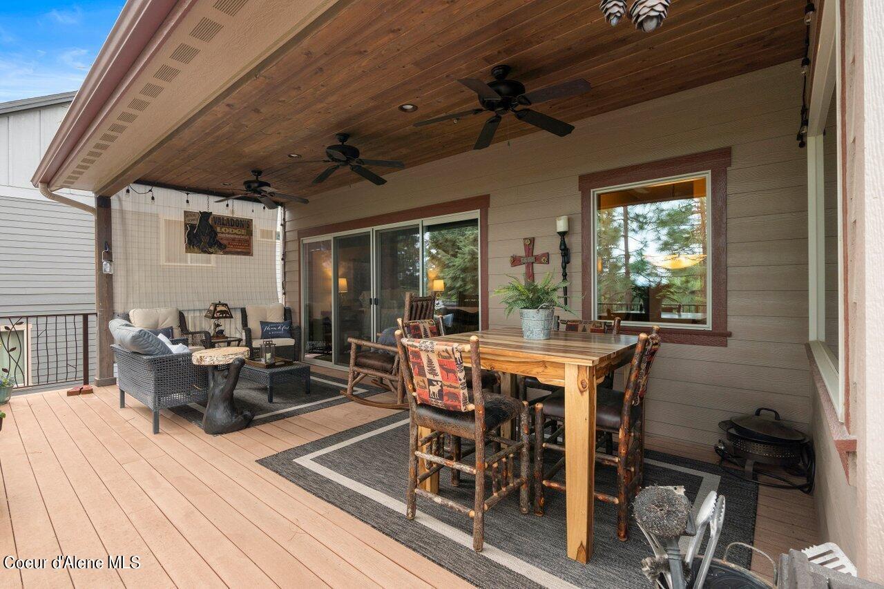 1510 E CHANTICLEER CT