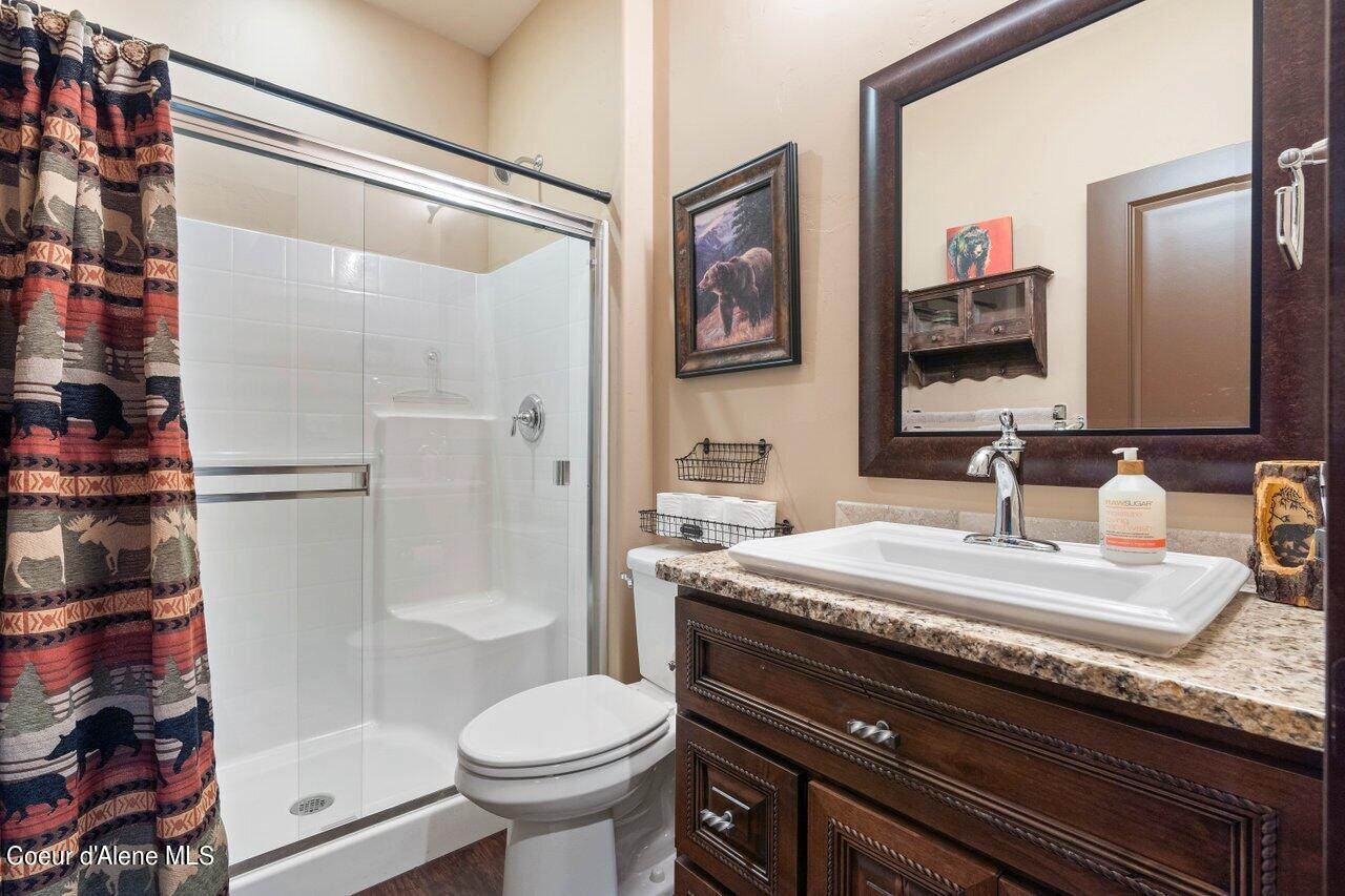 1510 E CHANTICLEER CT