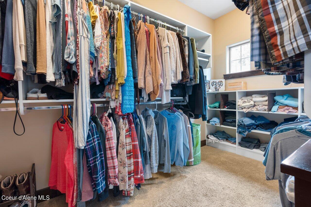 1510 E CHANTICLEER CT