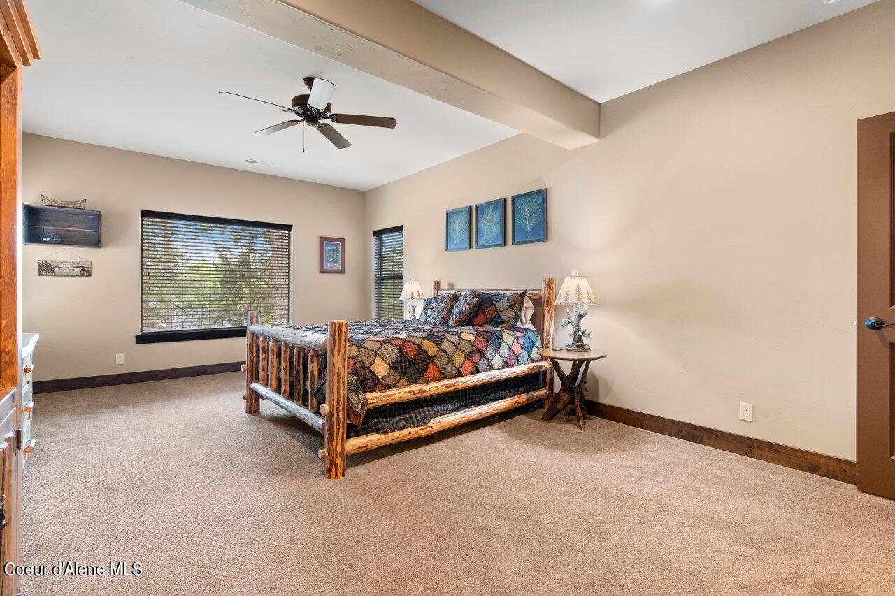 1510 E CHANTICLEER CT