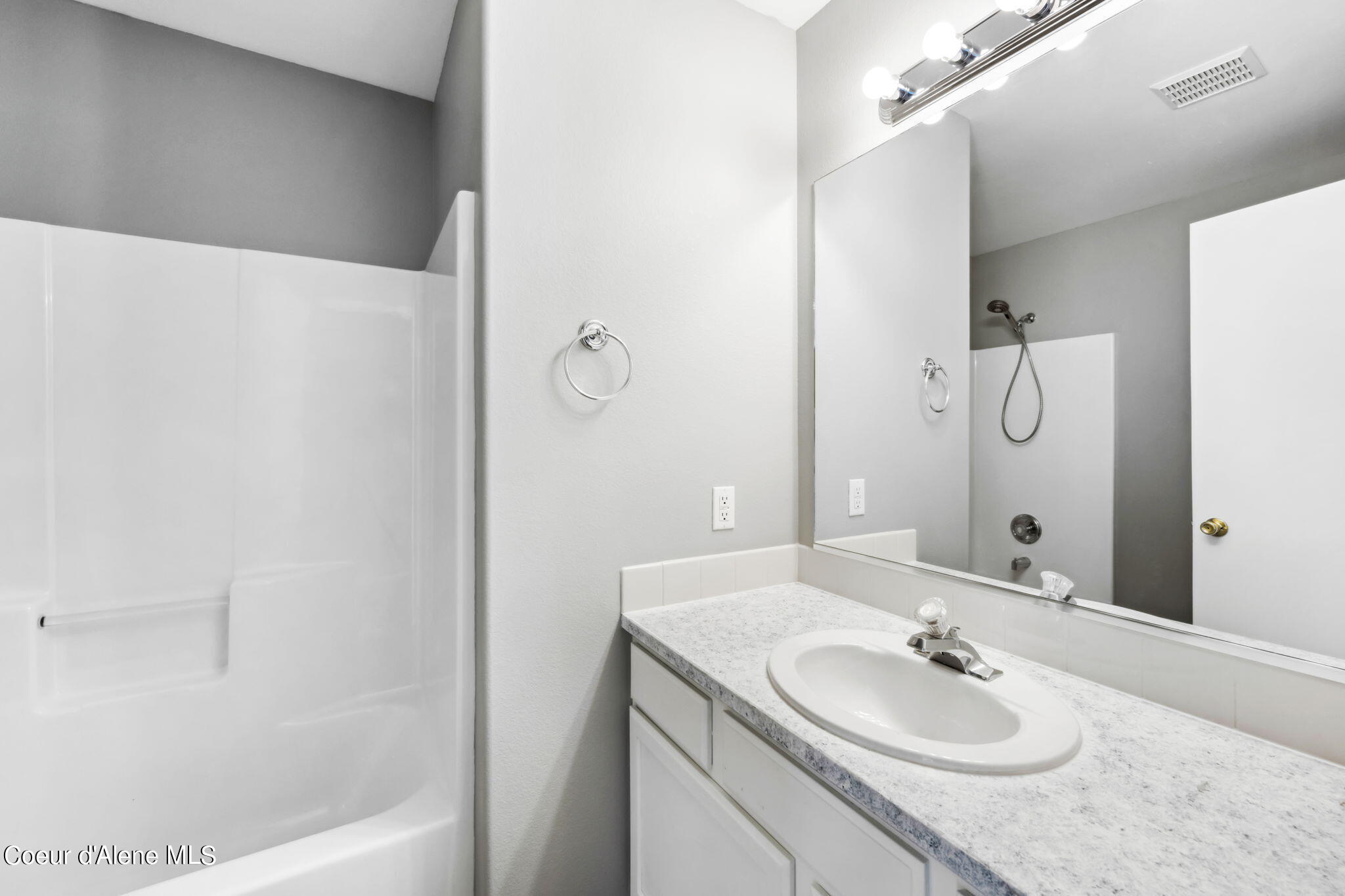 827 N Bainbridge Street