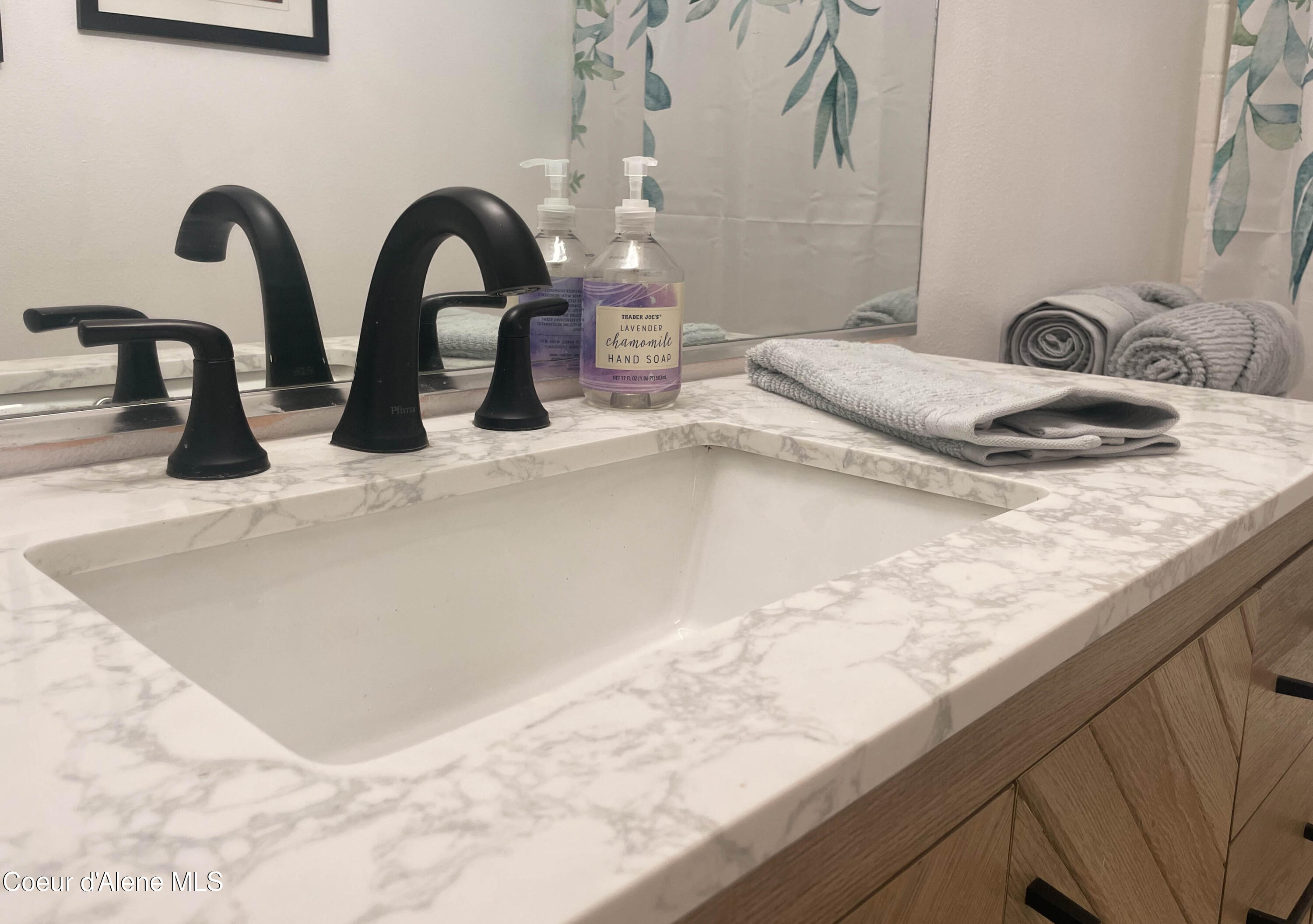 2004 E FRONT AVE, Coeur d'Alene