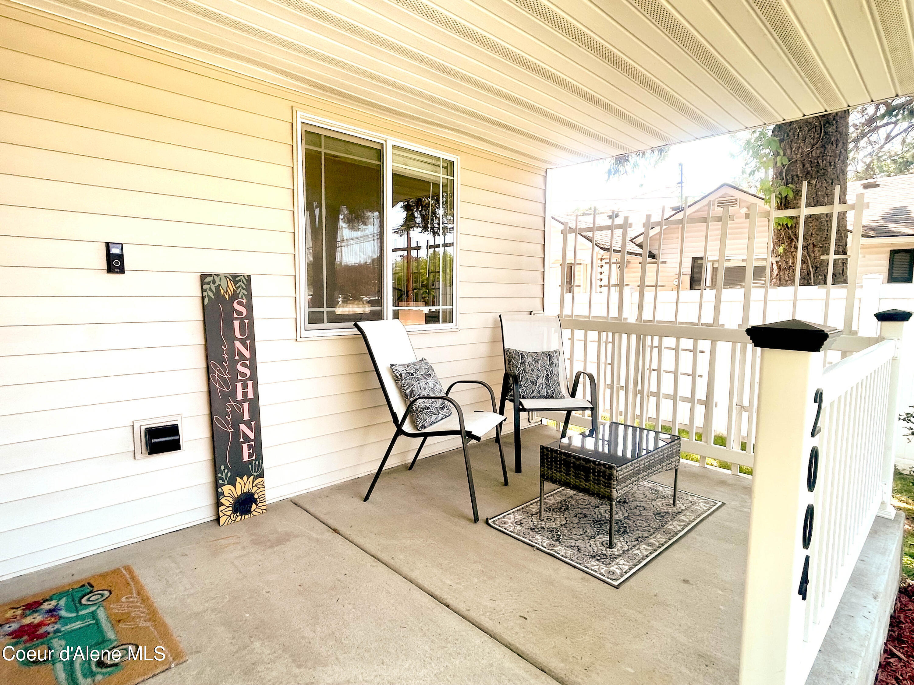 2004 E FRONT AVE, Coeur d'Alene