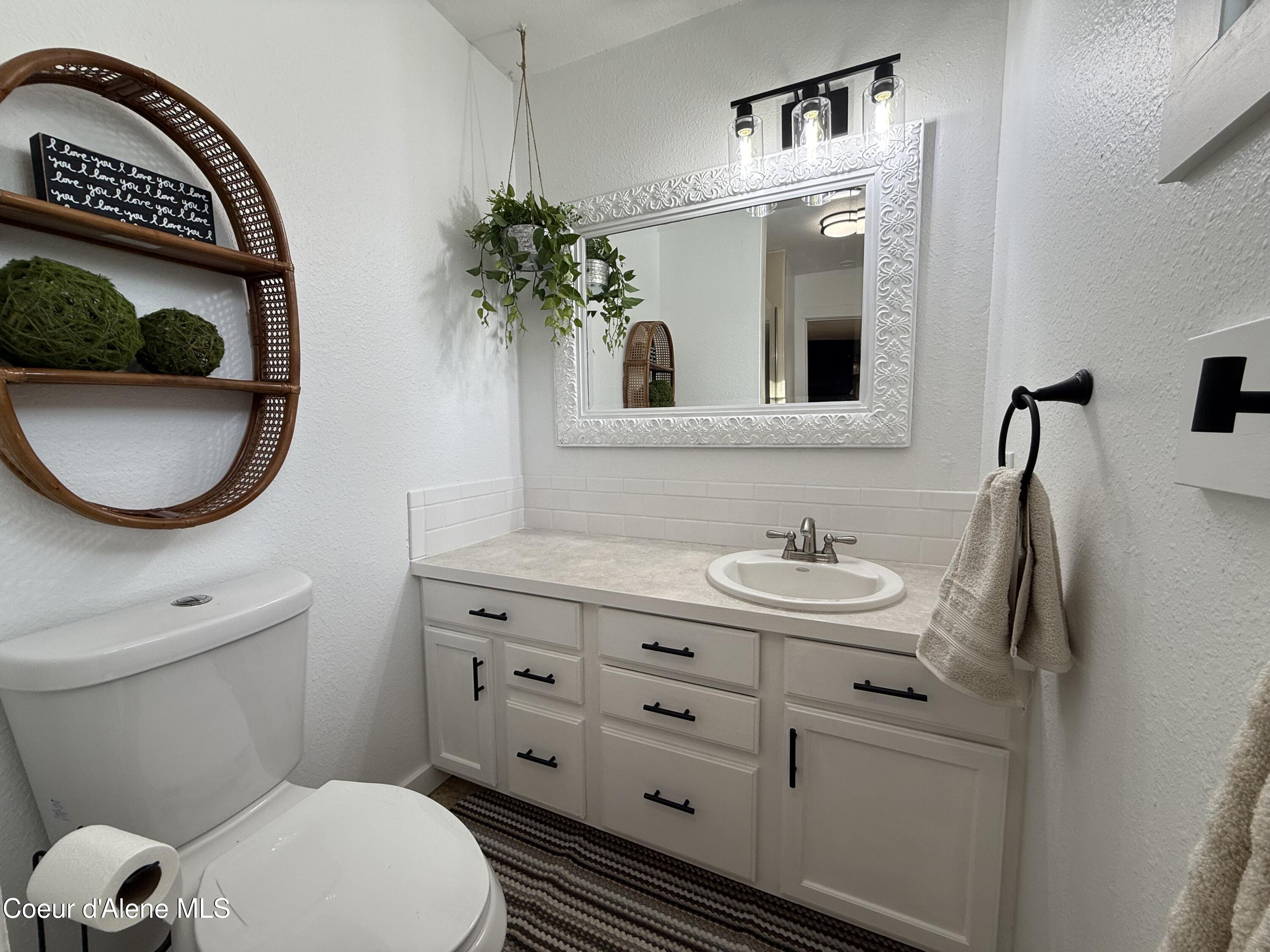 2204 W ST EMILION DR