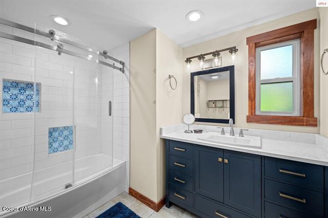 24010 N BRIDGE LAKE RD