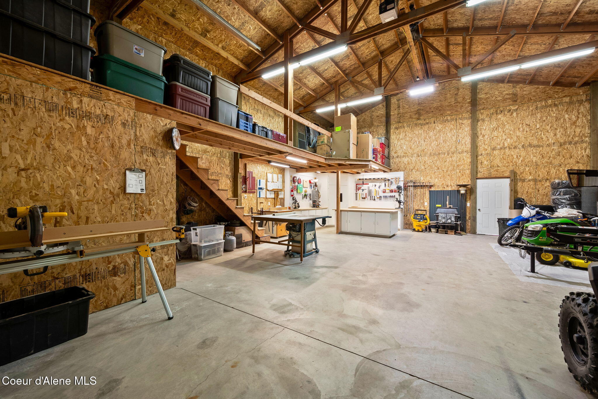 11683 E WHITETAIL DR