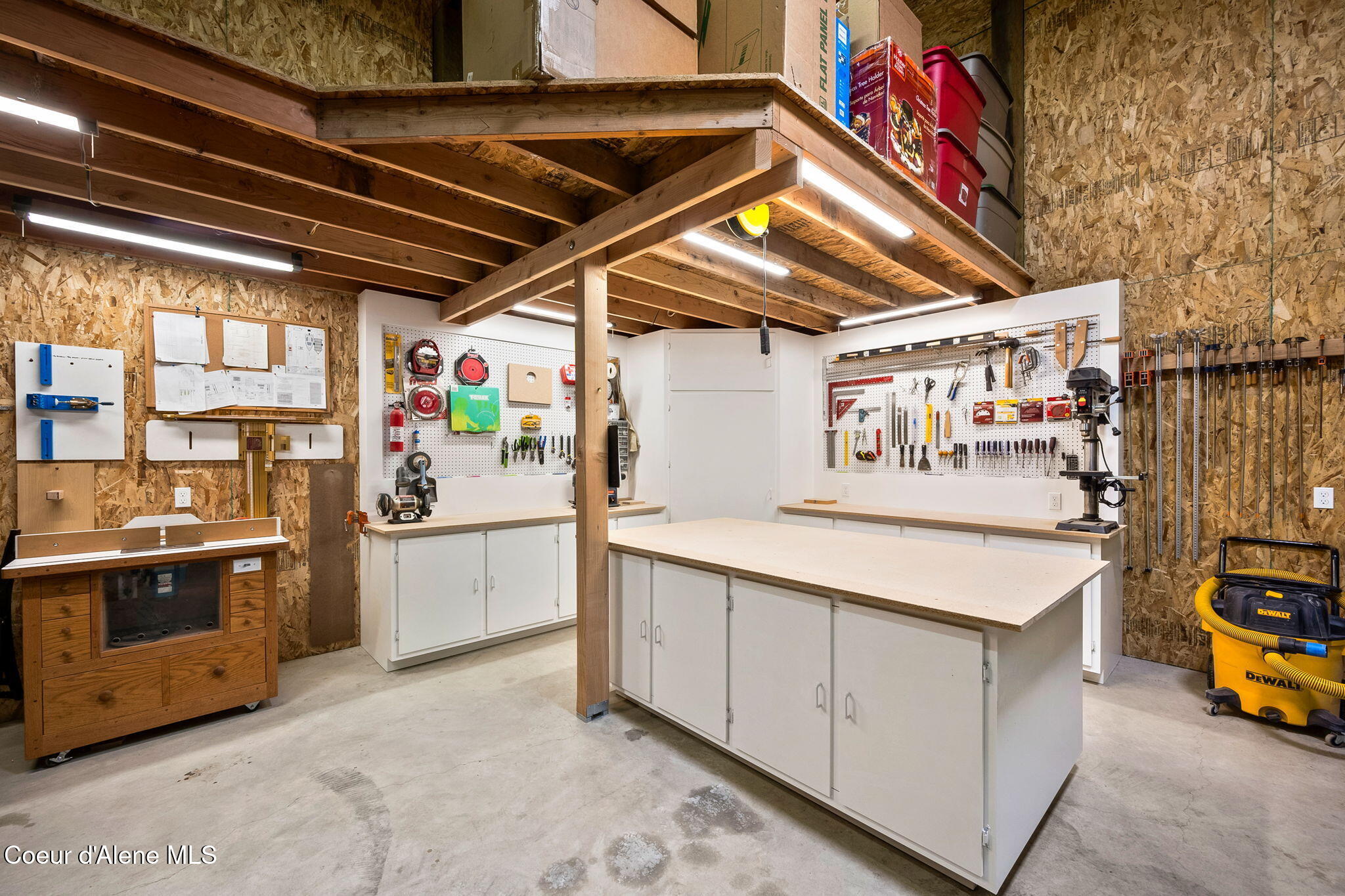 11683 E WHITETAIL DR