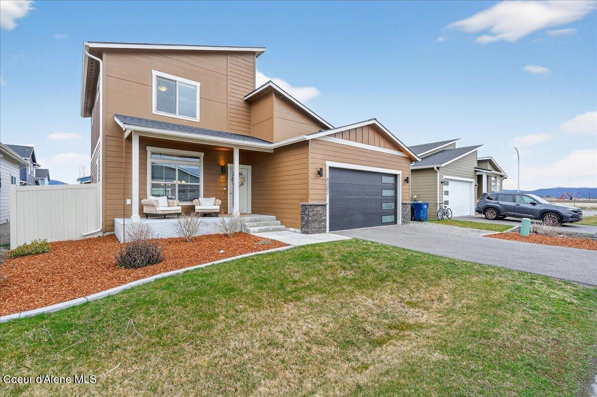 4302 N Donovan LN
