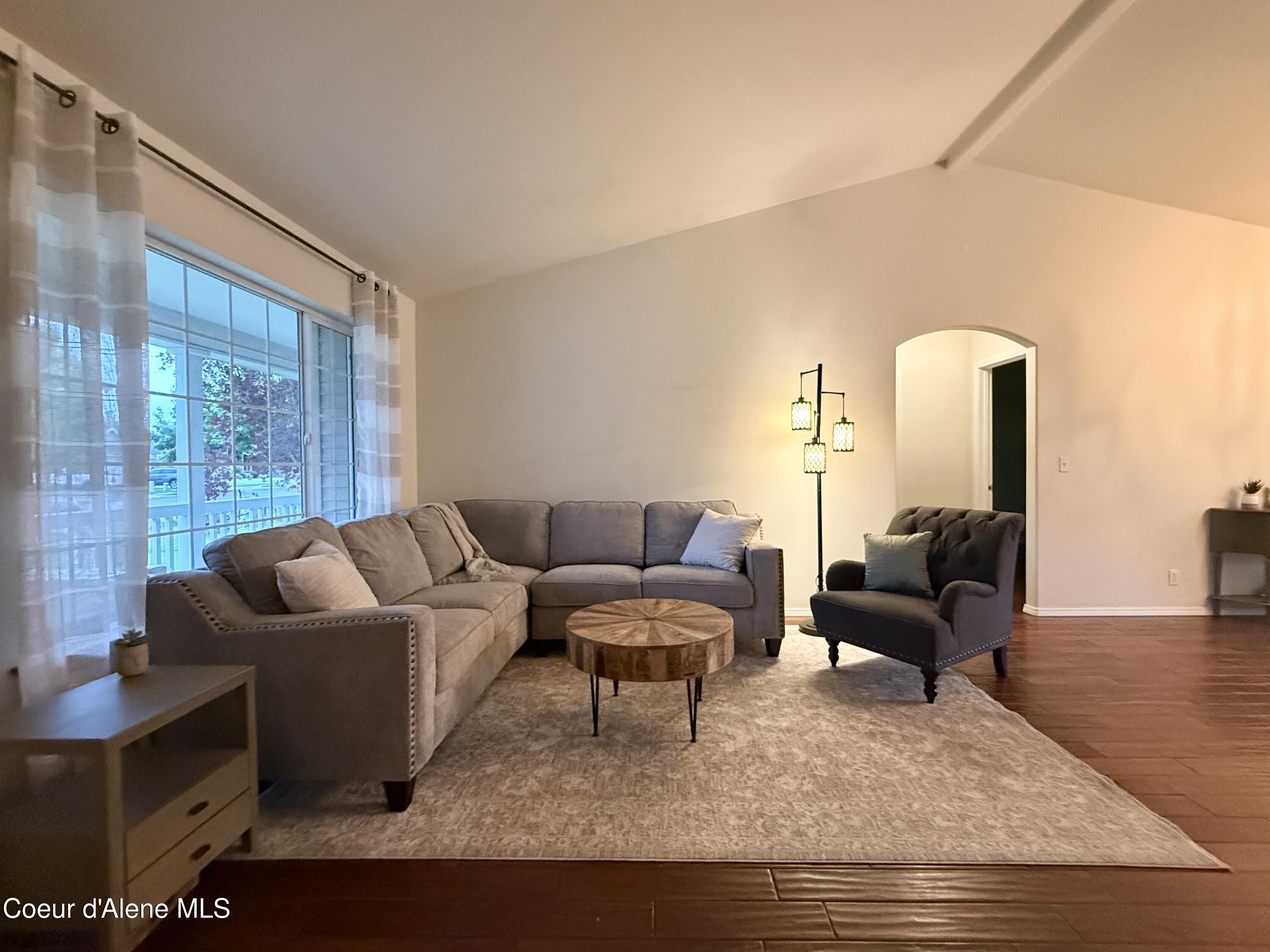 1190 W Palouse DR