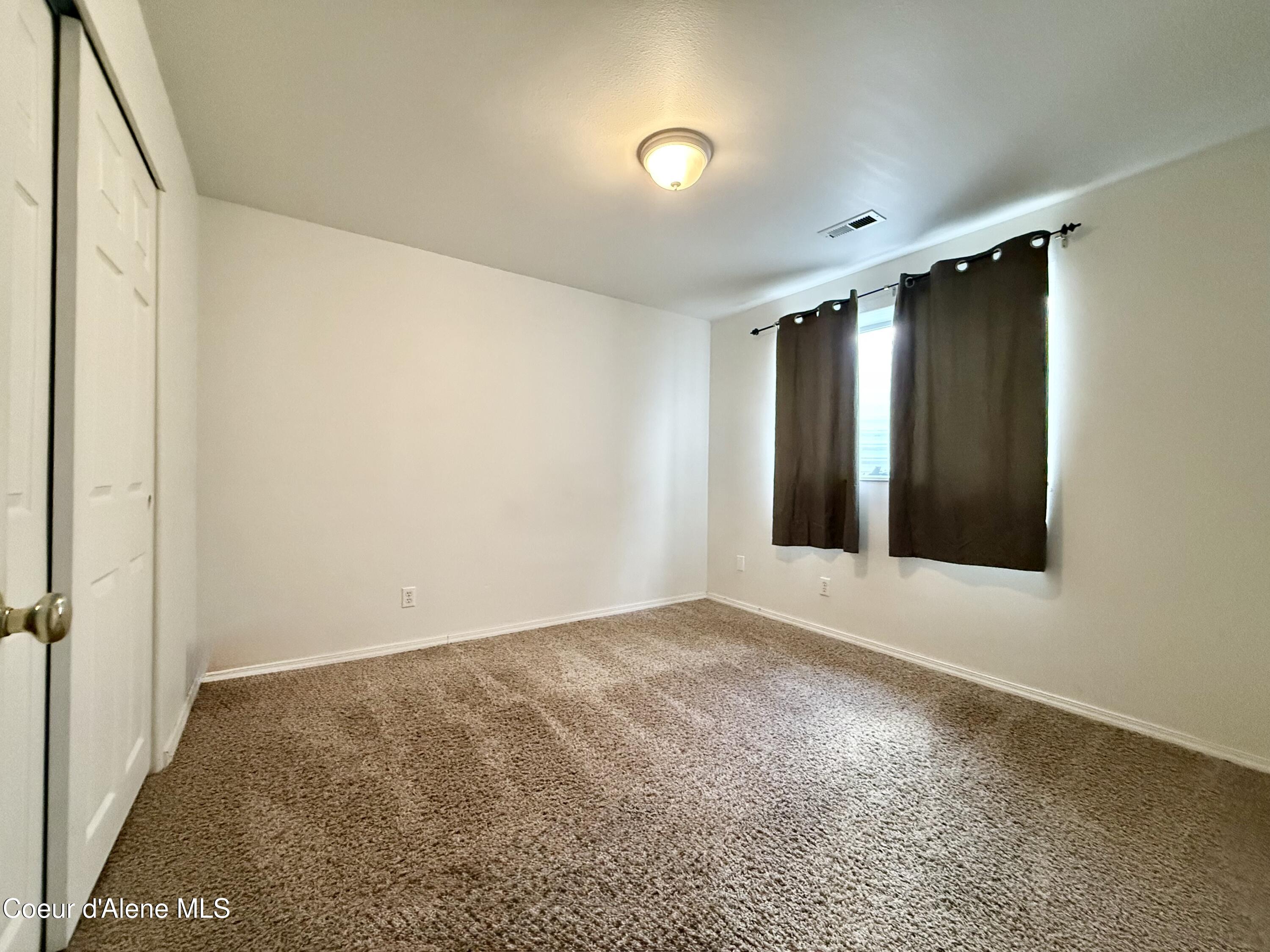 1190 W Palouse DR